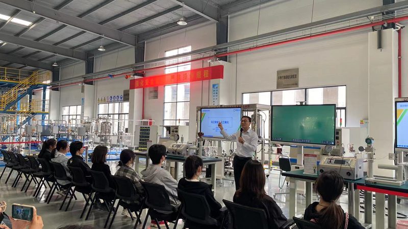 非离子表面活性剂：揭秘其在化工领域的双刃剑